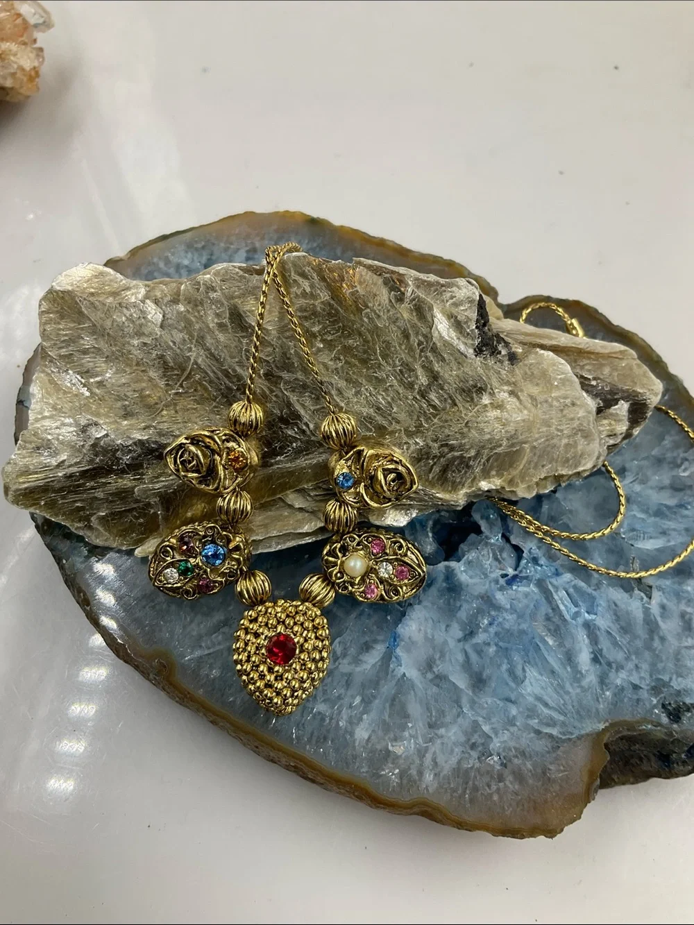 Vtg. 1970’s Gold-Tone Slide Multi Pendant Necklace With Sliding Charms